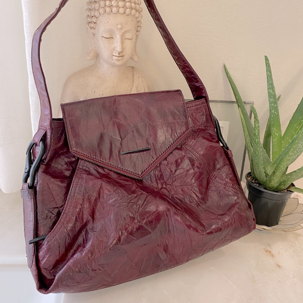 🎉HP🎉 EUC Matt and Nat vegan purse